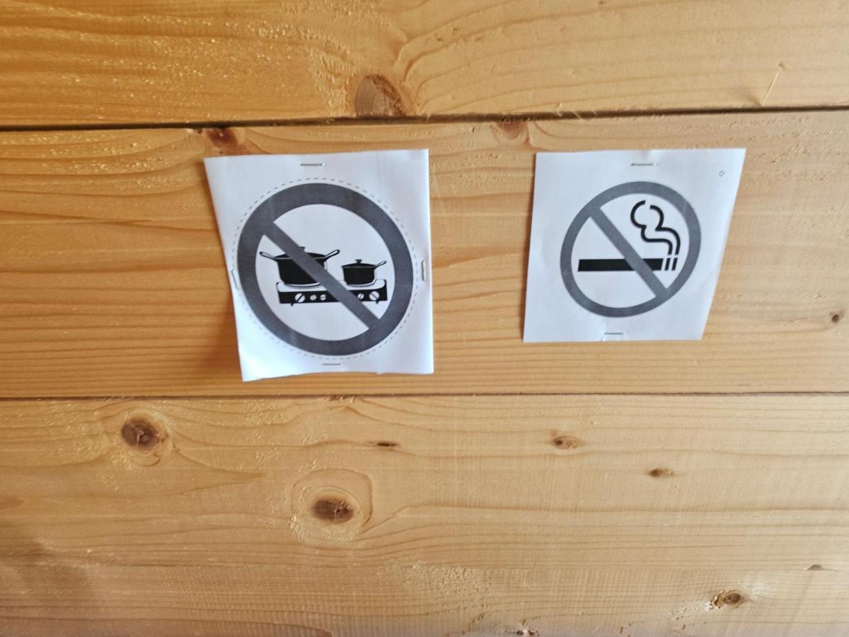 Logis Las Crozas La Cocotte Vernines Zewnętrze zdjęcie